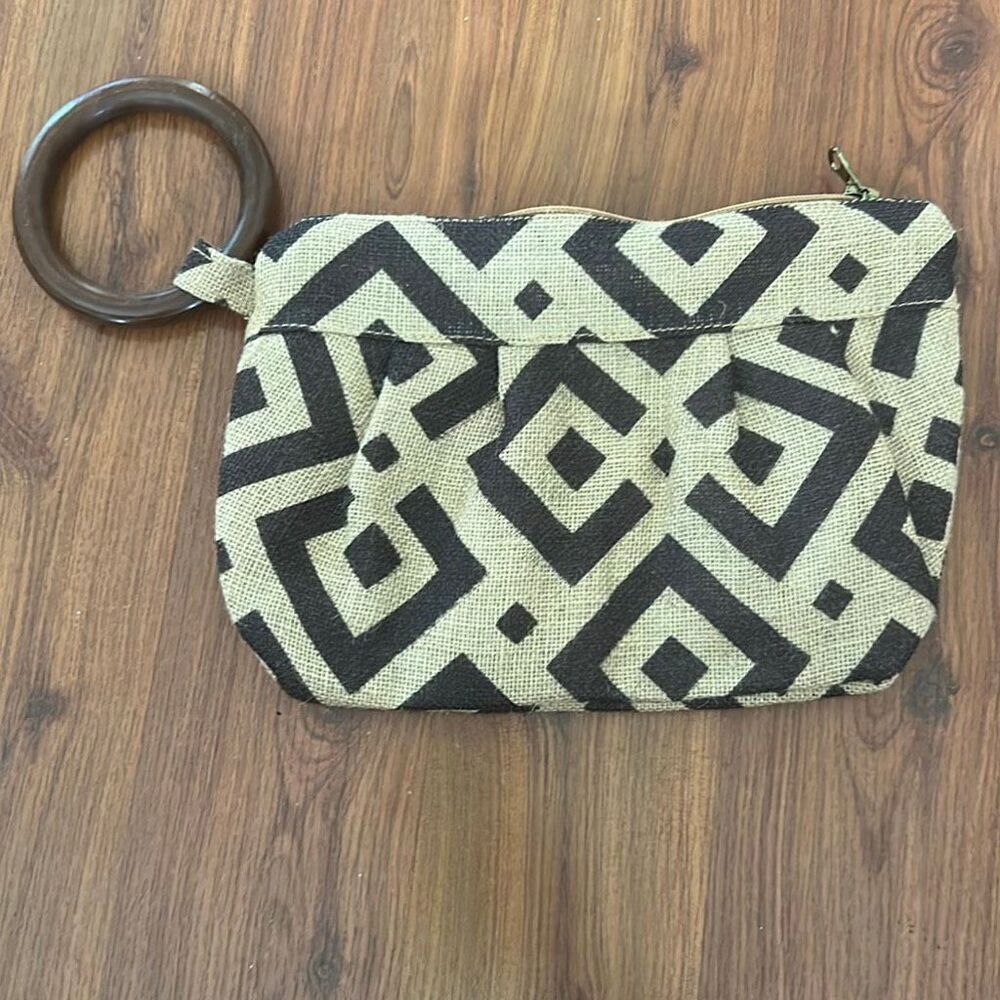 Mud Pie jute tan geometric wristlet bag with wood bangle